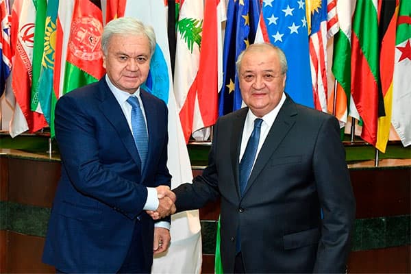 Abdulaziz Komilov ShHT bosh kotibi bilan muzokaralar o‘tkazdi