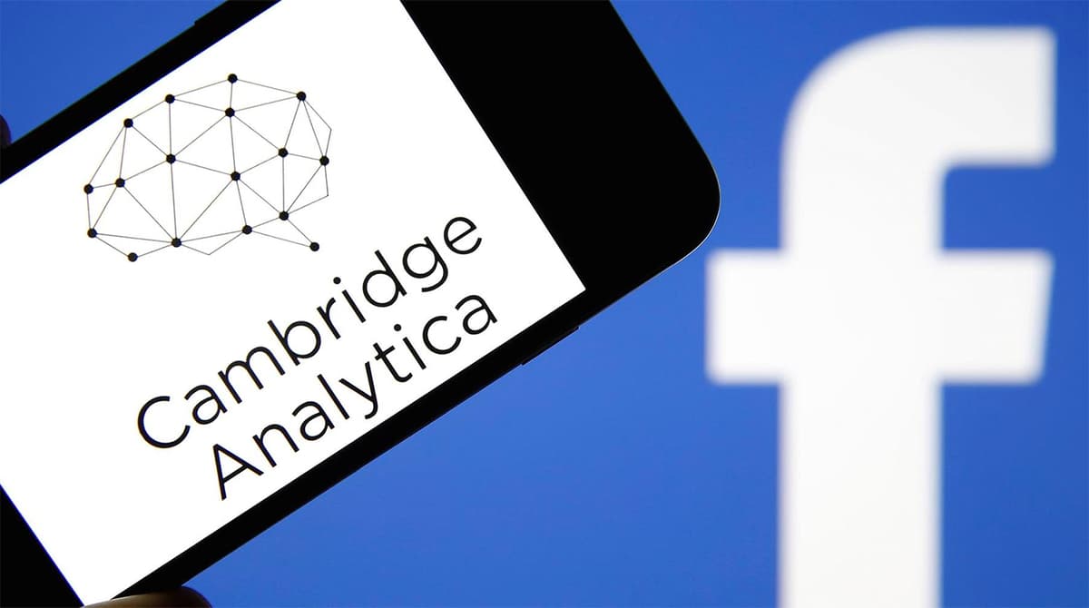 Facebook bilan bog‘liq mojaroga aloqador Cambridge Analytica rahbari iste'foga ketdi