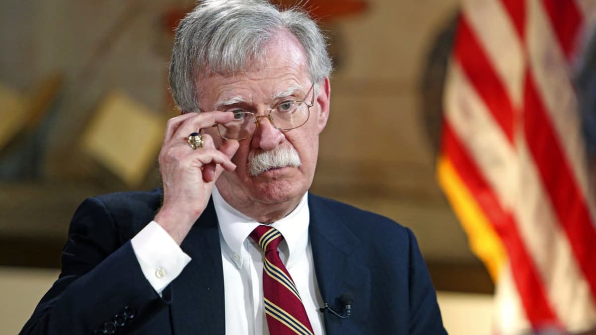 Bolton «zolimona hukmronlik uchligi» ishtirokchilarini ma'lum qildi
