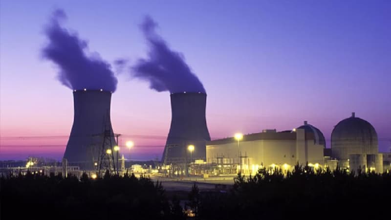 Makron: Atom energetikasi ulushini kamaytirish - undan voz kechish degani emas