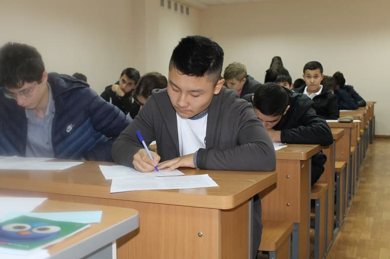 Akademik litsey yotoqxonasida yashaydigan o‘quvchilar uch mahal imtiyozli ovqatlantiriladi