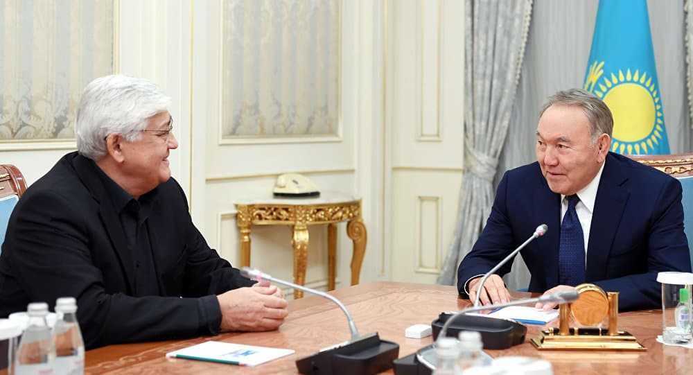 Nazarboyev Qozog‘iston xalq artisti bilan qo‘shiq kuyladi