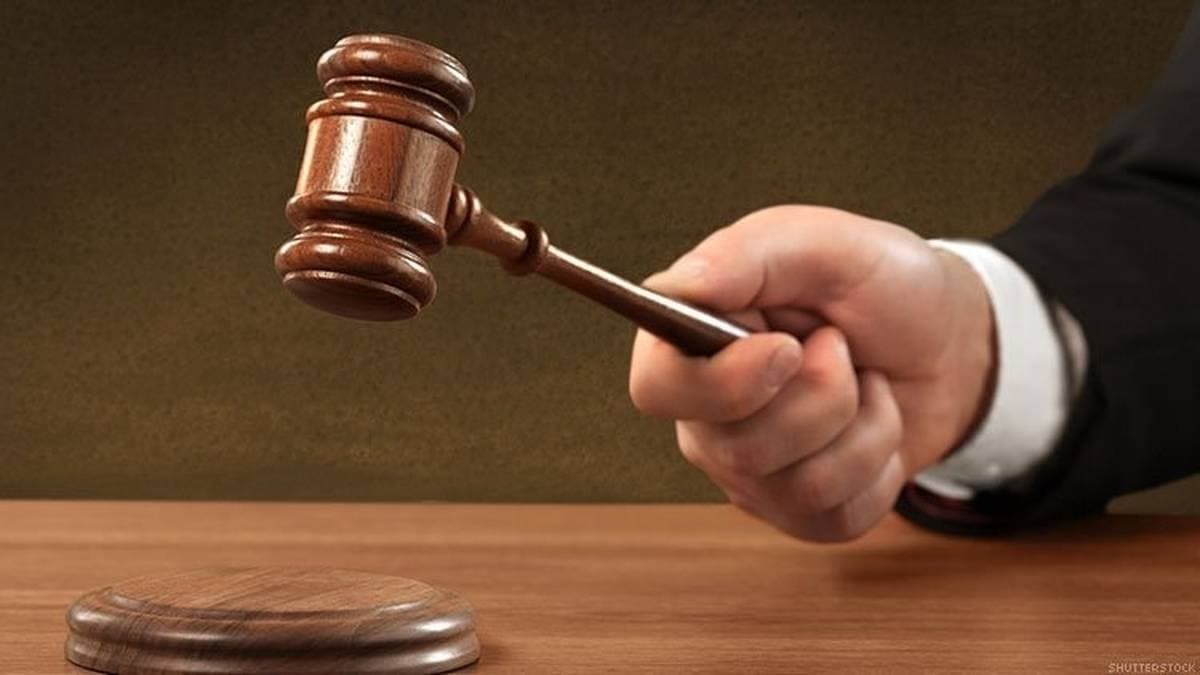 Бош прокуратура: 12 минг доллар пора сўраган судьяга нисбатан жиноят иши қўзғатилди