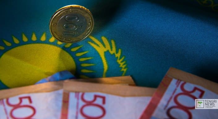 Тенгенинг долларга нисбатан қиймати кейинги икки йил ичида илк бор тушди
