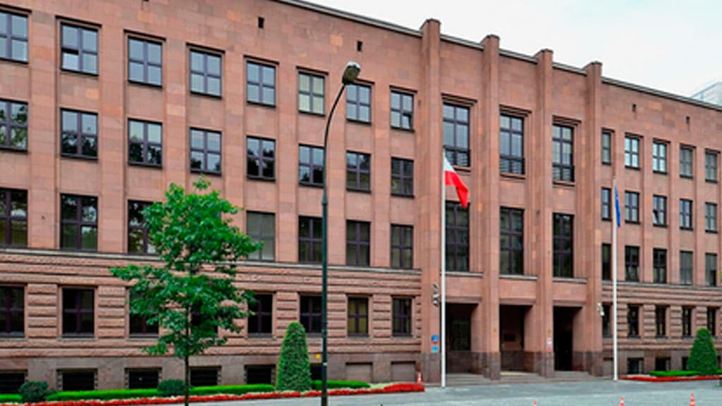 Polsha tashqi ishlar vazirligidan MGIMO bitiruvchilari bo‘shatib yuborildi