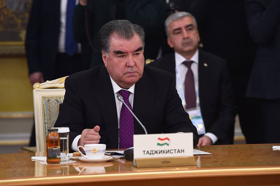 Tojikiston o‘z qo‘shnilarini hech qachon suvsiz qoldirmaydi – Imomali Rahmon