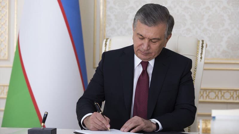 Мирзиёев отменил лицензирование оптовой торговли