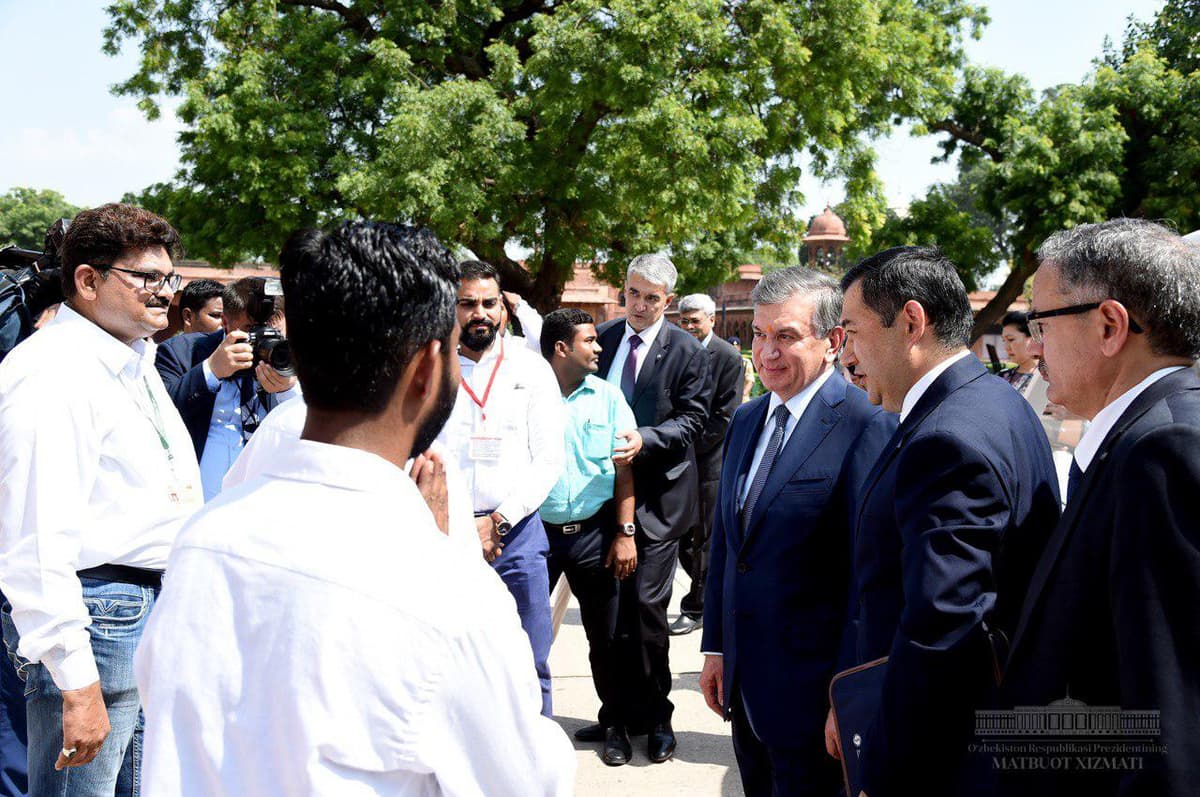 Mirziyoyev Hindistonni dunyodagi eng katta demokratiya deb atadi