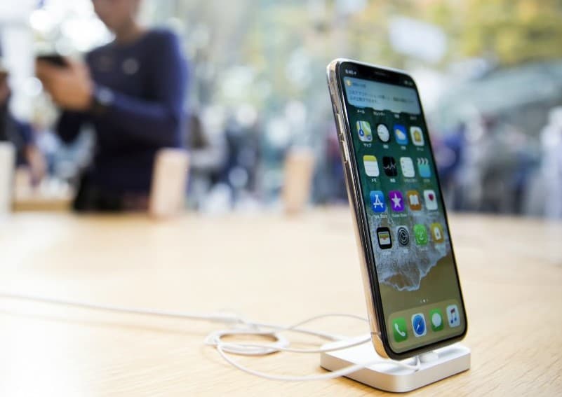 iPhone X смартфони Android’да ишловчи барча телефонлардан уч марта кўпроқ даромад келтирди