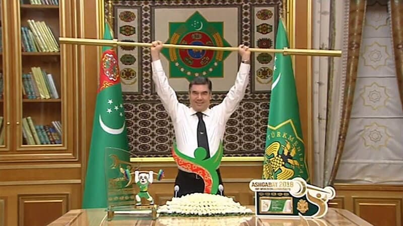 Turkmaniston prezidentiga noodatiy sovg‘a berishdi