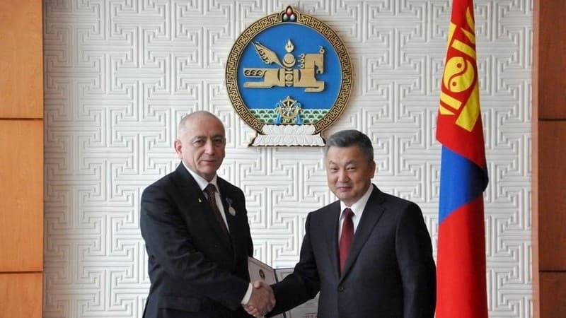 Mo‘g‘ulistonning O‘zbekistondagi faxriy konsuli medal bilan taqdirlandi
