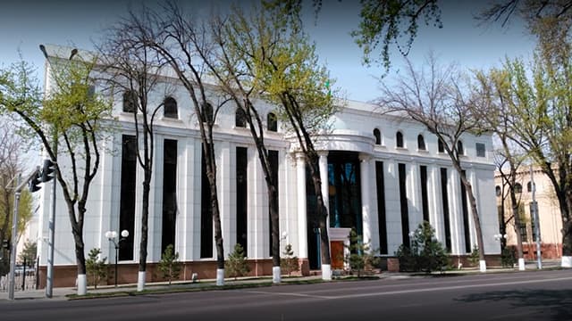 Toshkent shahridagi tumanlar hokimlari bir kunda ishdan olinib, lavozimga qayta tayinlandi