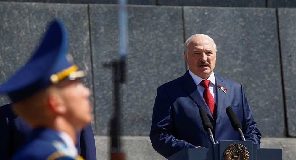 Лукашенко уруш фахрийларига ундан олдин ҳаётдан кўз юмишни “тақиқлаб қўйди”