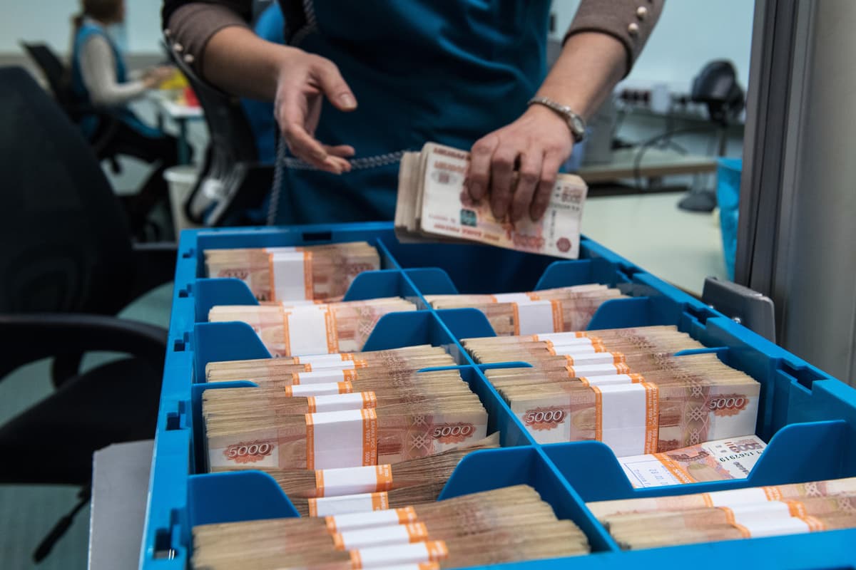 Rublning «qulashi» taxmin qilindi