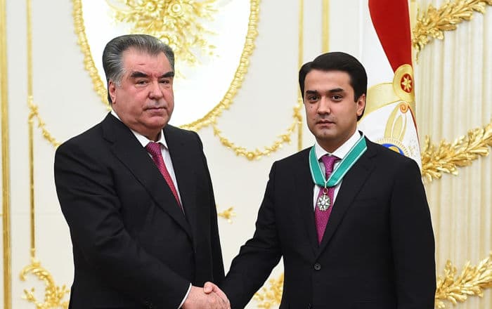 Тожикистон президентининг ўғли «Олтин тож» ордени билан мукофотланди