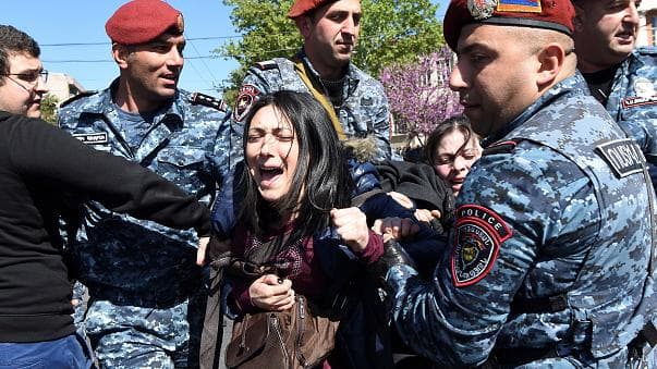 Yerevandagi namoyishlarda 30 kishi qo‘lga olindi