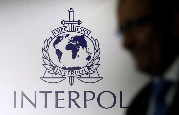 Interpol sobiq rahbarining rafiqasi Fransiyada boshpana so‘radi