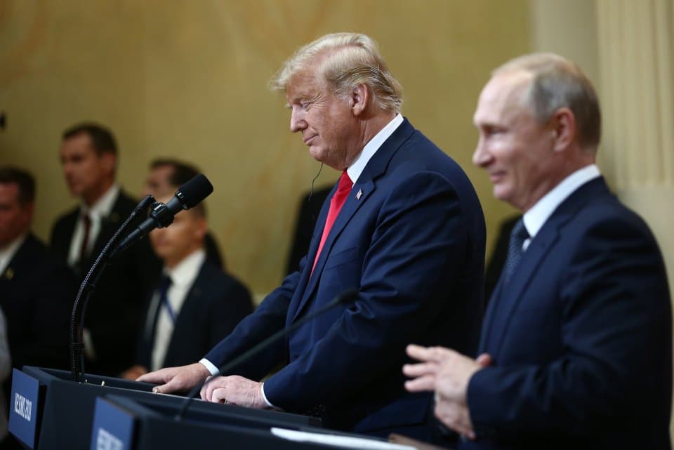 «Биз яхши гаплашдик, Дональдга раҳмат». Трамп ва Путиннинг матбуот анжуманидан асосий гаплар
