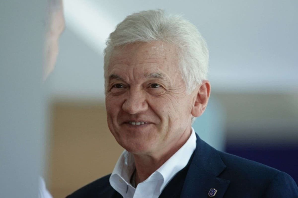 Жаҳон чемпионати ортидан даромад кўрган олигархлар номи маълум бўлди