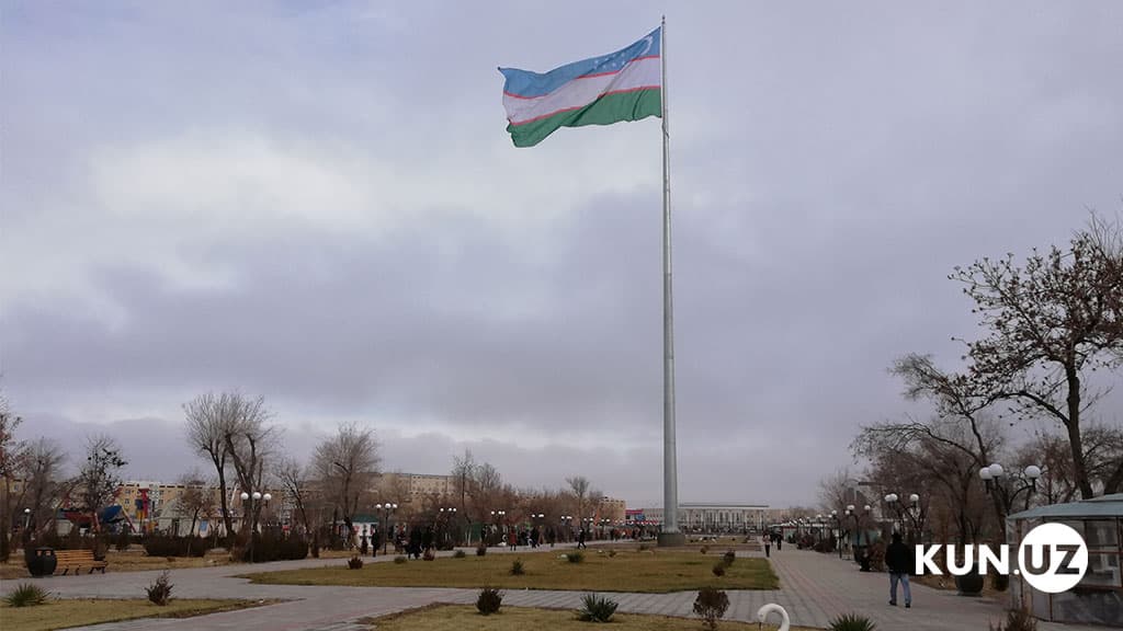 Urganchda 66 metr balandlikda davlat bayrog‘i o‘rnatildi. Toshkentdagi rekord yangilandi
