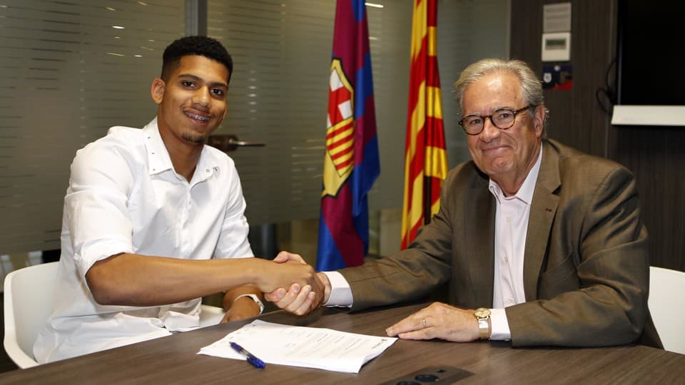 «Barselona» yangi transferini e'lon qildi