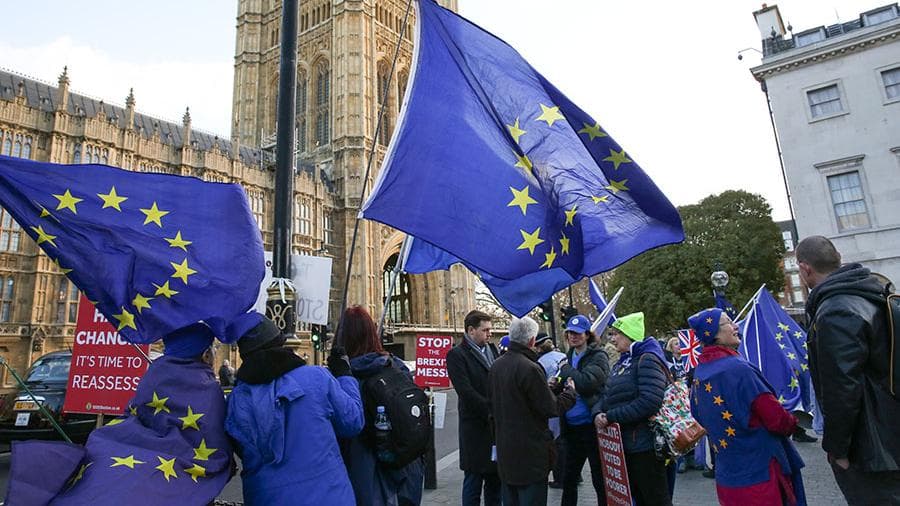 Britaniyalik homilador deputat Brexit sababli tug‘ruqni keyinga qoldirdi
