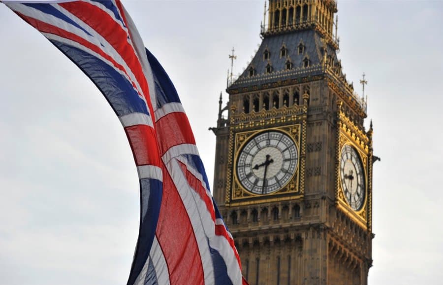 Buyuk Britaniya MDH davlatlaridan shubhali pullarga ov e'lon qildi