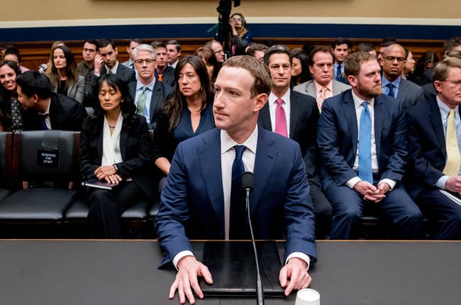 Tsukerberg uning ma'lumotlari ham Cambridge Analytica’ga tushganini ma'lum qildi
