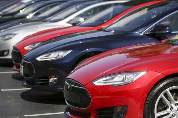 Tesla 120 mingdan ortiq Model S avtomobillarini ortga chaqirtirib olmoqda