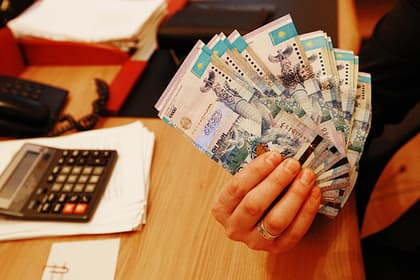 Қозоғистон ўз пулларида русча ёзувлардан воз кечади