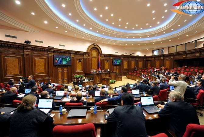 Armaniston deputatlari navbatdan tashqari parlament saylovlarini qo‘llab-quvvatlashdi