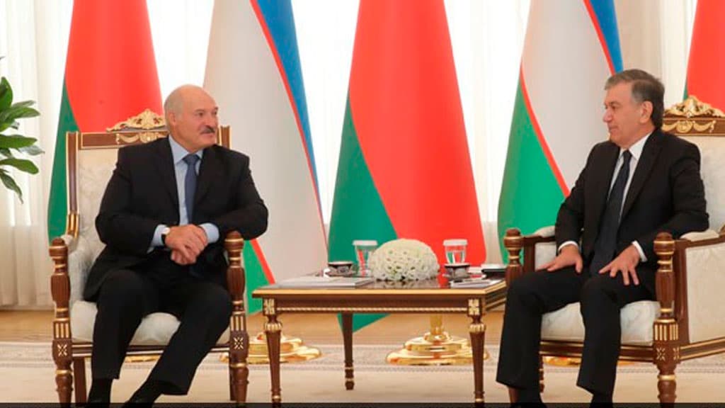 Lukashenko Mirziyoyevga Minskda o‘zbekona uslubda elchixona qurishni taklif qildi