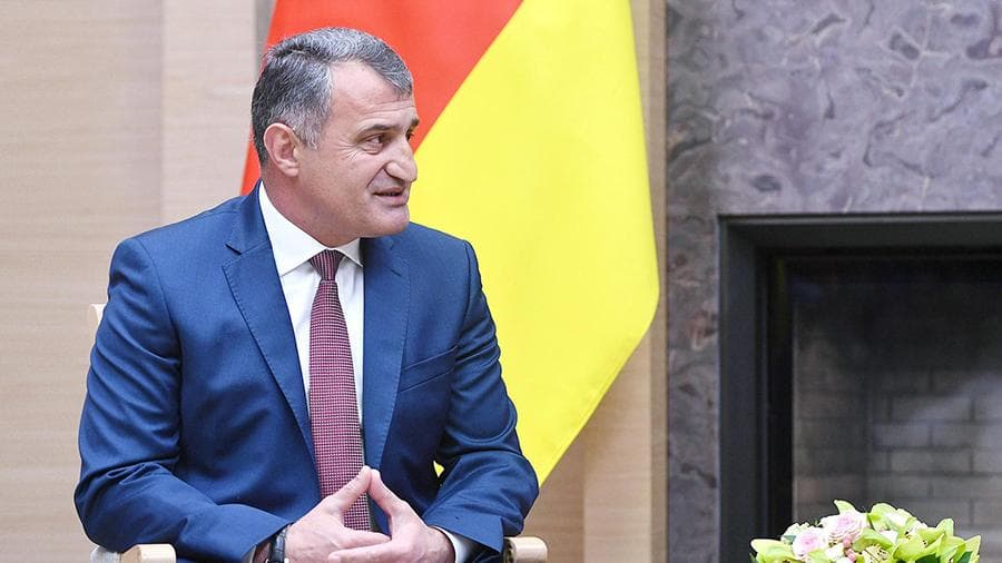 Janubiy Osetiya rahbari Gruziya bilan muloqot uchun shartini aytdi