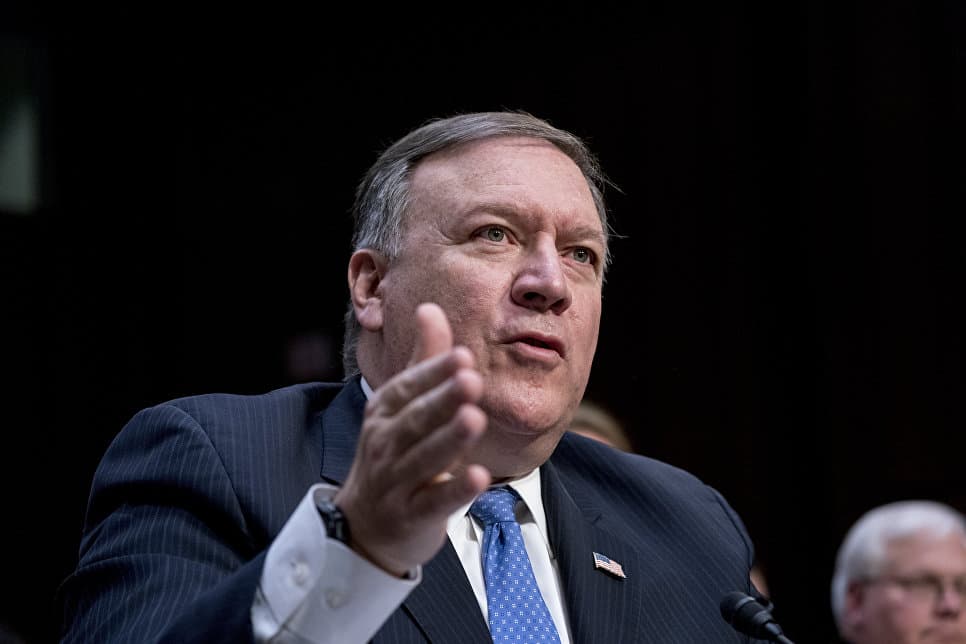 Pompeo yetakchilar sammitini muhokama qilib, KXDRdan amerikalik tutqunlar bilan qaytmoqda