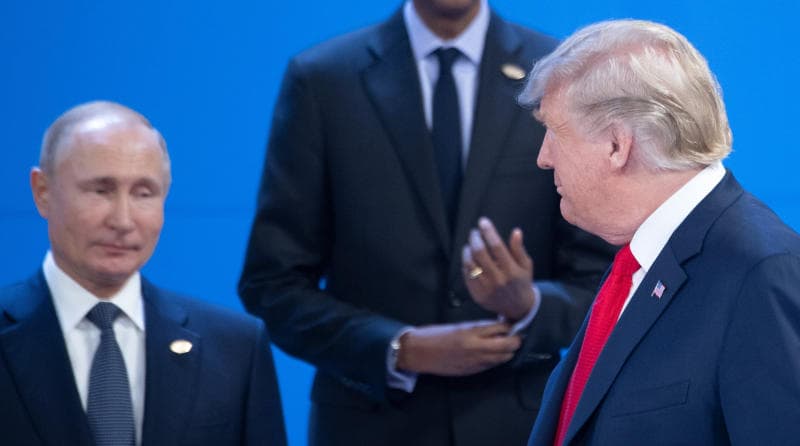 FT: Tramp va Putin G20’da 15 daqiqa yakkama-yakka suhbatlashgan