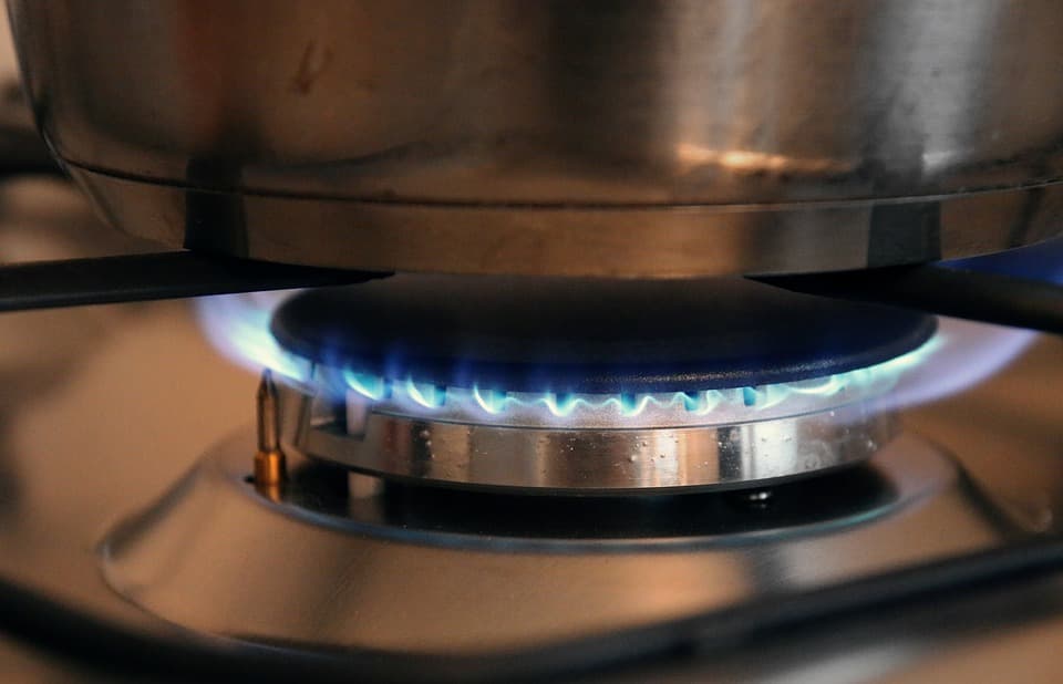 В Узбекистане ведут базовую норму потребления электроэнергии и газа, цены на энергоресурсы вырастут