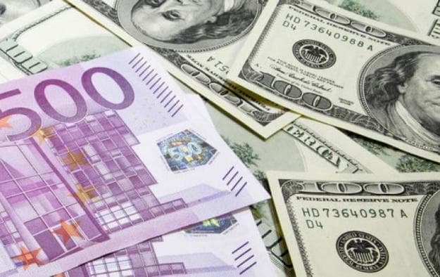 O‘zbekistonda yevro 3 kun ichida 471 so‘mni, dollar esa 22 so‘mni yo‘qotdi