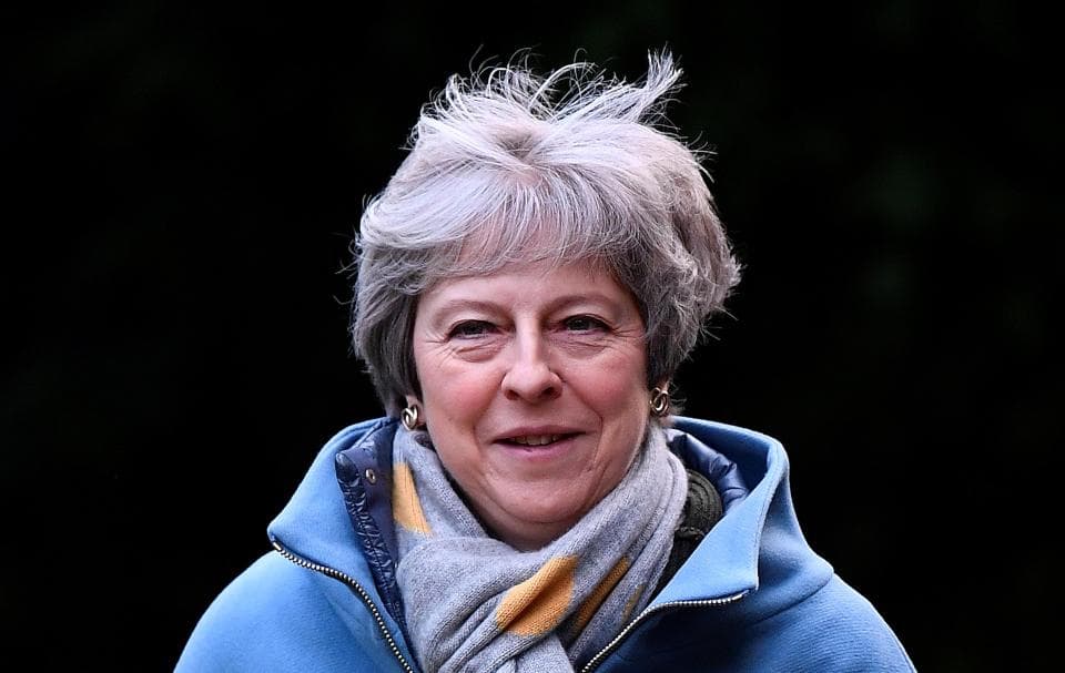 OAV: Mey «qattiq» Brexit’ga bormaydi