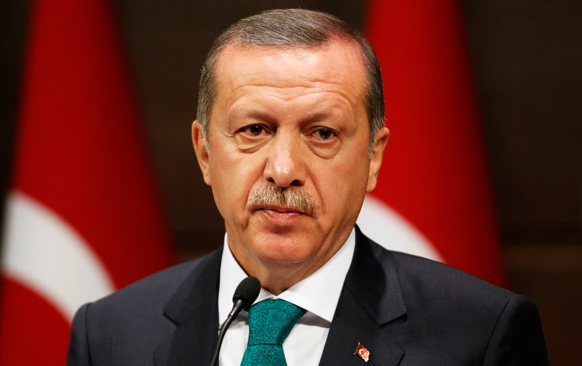Erdo‘g‘an: AQSh Turkiyaning ortidan pichoq urmoqchi