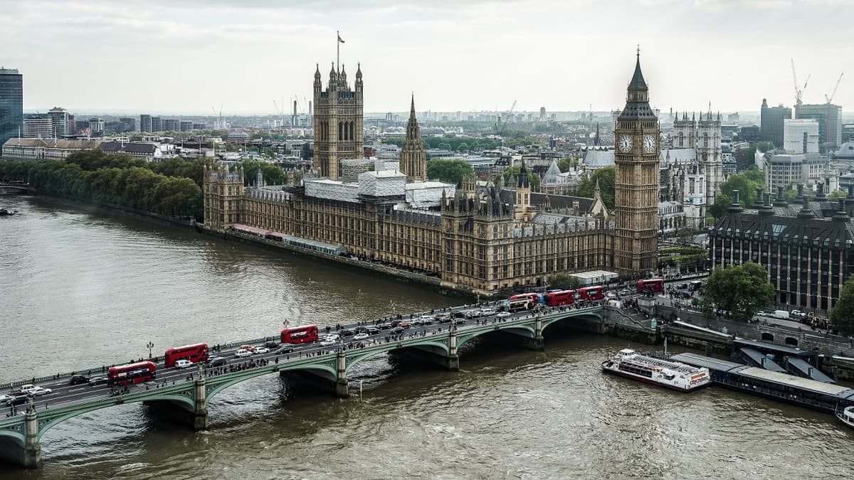 London butkul suv ostida qolishi mumkinmi?