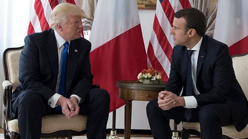 Францияда Трампга одоб-ахлоқ қоидаларини ёдда сақлаш ҳақида эслатиб қўйилди