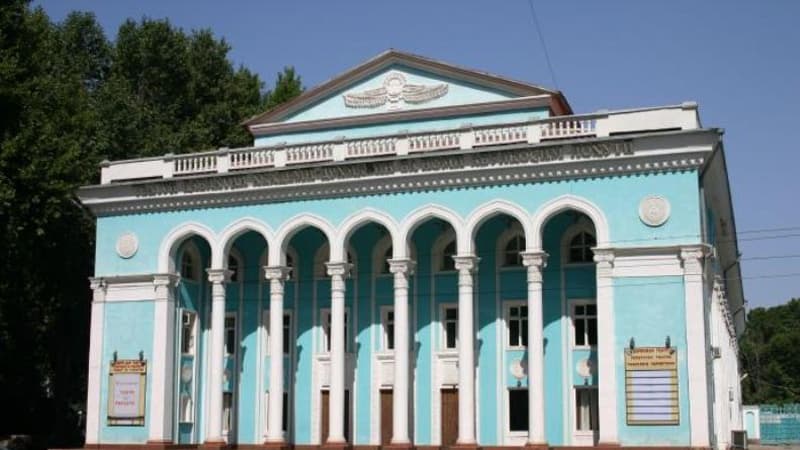 Таджикский театр впервые поедет с гастролями в Узбекистан