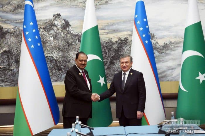 Shavkat Mirziyoyev Pokiston prezidenti bilan uchrashuv o‘tkazdi