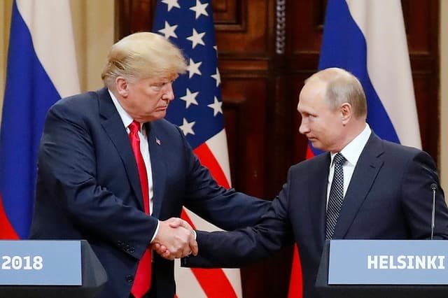 AQSh senatorlari Tramp va Putinning yopiq uchrashuvidan materiallarni talab qilishdi