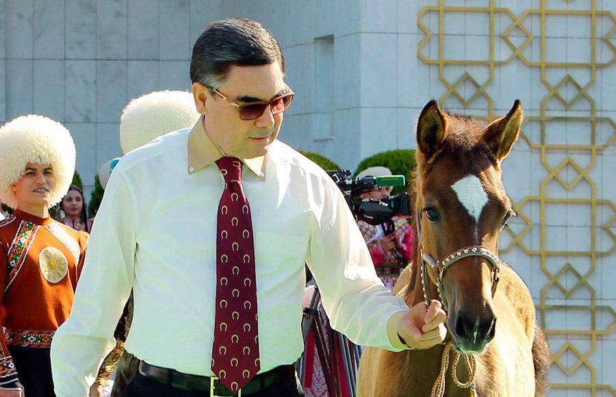 President of Turkmenistan Gurbanguly Berdimuhamedow sings rap on national horse day (video)