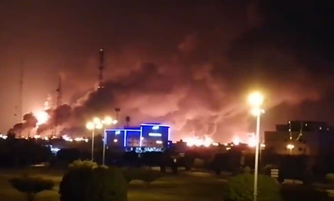 Saudiyada dunyoning eng serdaromad kompaniyasi hujumga uchradi. Barchasi neft narxini oshirish uchunmi?