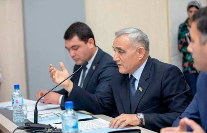 Qonunchilik palatasi vakili: «Prezident bizdan o‘n qadam oldinda, biz yetib ololmayapmiz, yetib olib bo‘lmayapti»