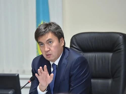 Қозоғистондаги шаҳар ҳокими Лондондан видео жўнатгани учун ишдан бўшатилди