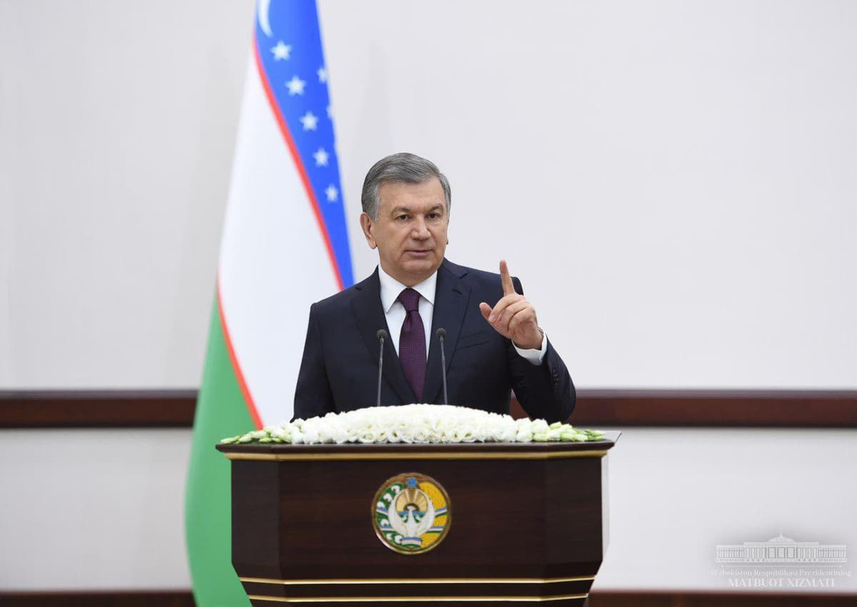 Shavkat Mirziyoyev: «Qarsaklar, balandparvoz gaplarga chek qo‘yib, har bir xonadon, shaxs bilan alohida ishlash zarur»