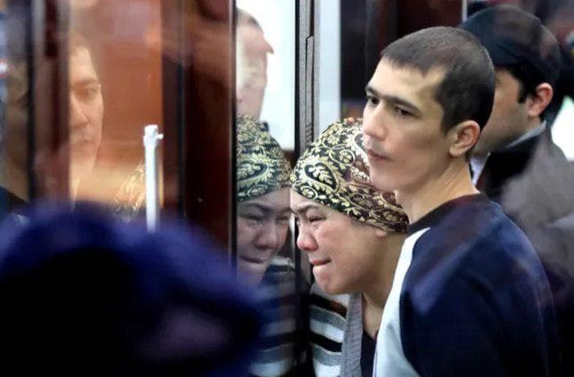 Kami 19 yil. Peterburg metrosidagi portlash bo‘yicha ayblanganlarga hukm o‘qildi
